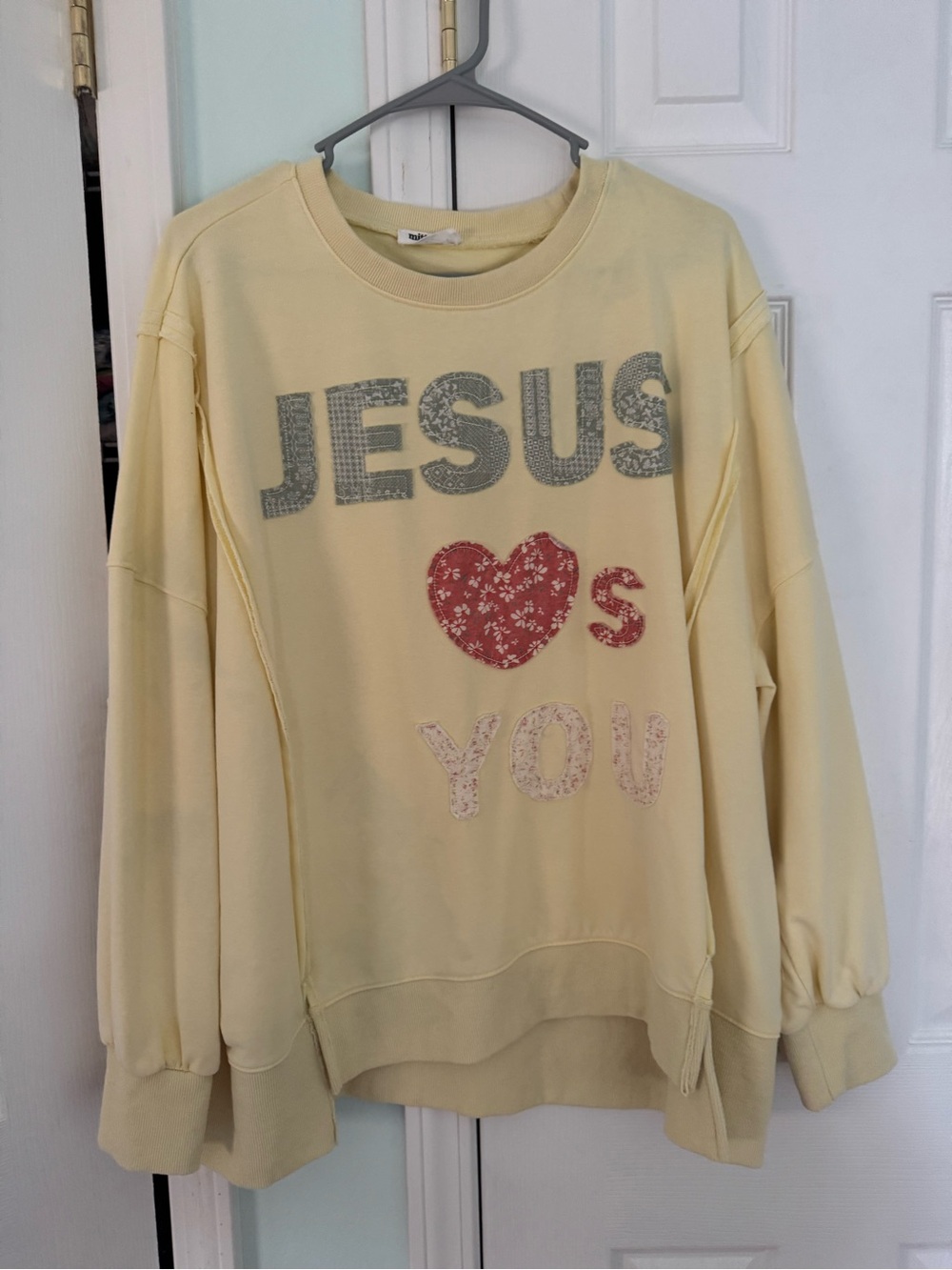 Simply Southern Cream Crewneck Sweatshirt with Graphic Heart